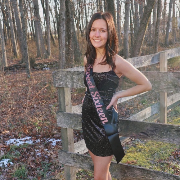 Meet your Posher, Kaleigh - Picture 1 of 1